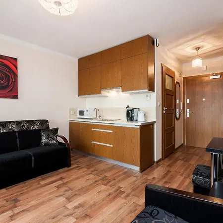 Mistral Wooden Outdoor Parking Apartment Swinoujscie